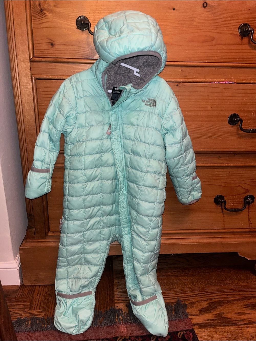 The North Face Kids Teal/mint Puffer Hooded 12-18mo GUC